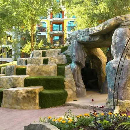 Lägenhetshotell Harmony Jungle - Family Friendly Complex Slăntjev Brjag