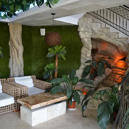Lägenhetshotell Harmony Jungle - Family Friendly Complex Slăntjev Brjag