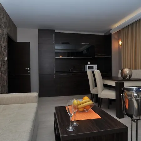 Ξενοδοχείο με διαμερίσματα Harmony Jungle - Family Friendly Complex Σάνι Μπιτς